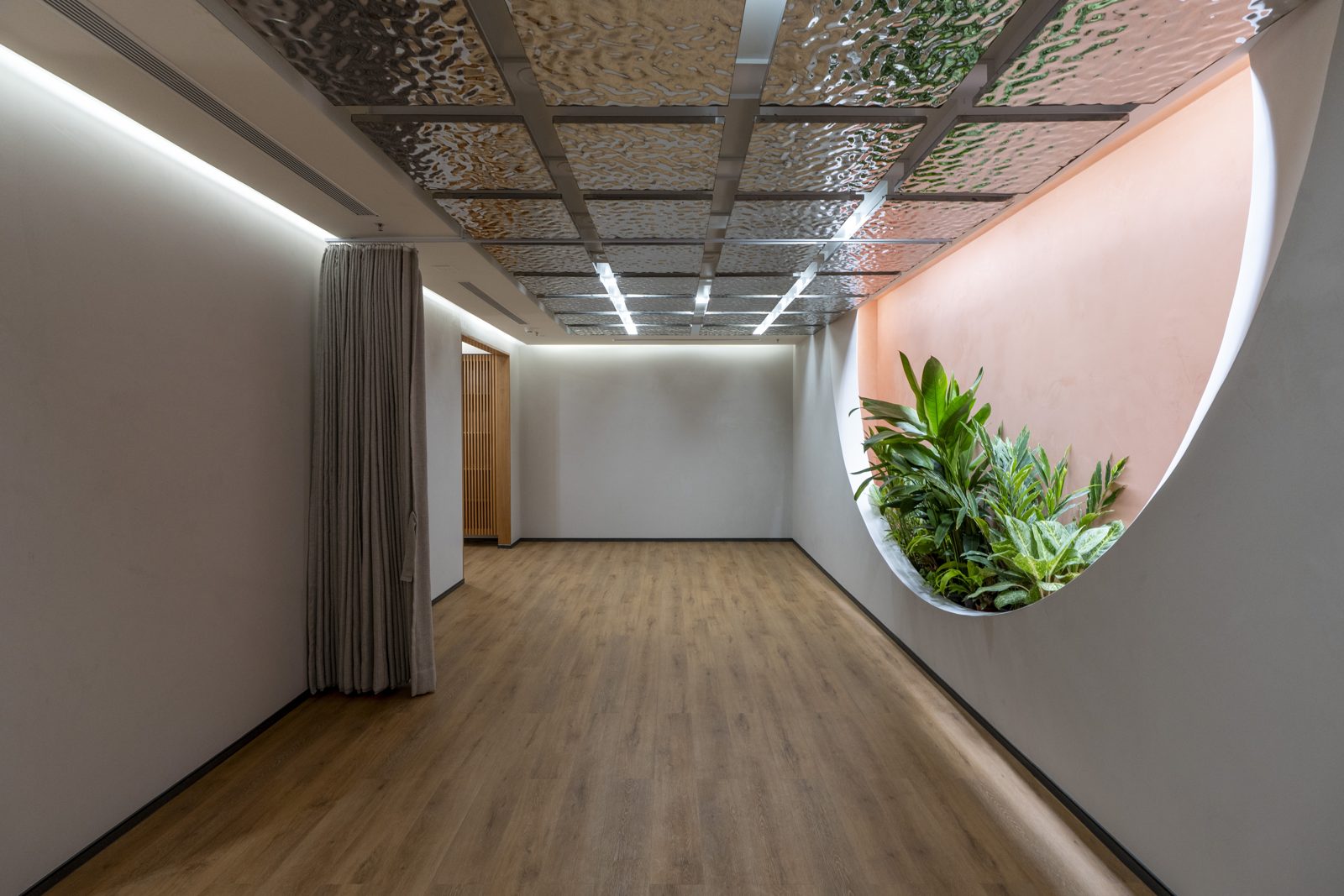 TCS โ engineered ceiling installation by Unicorn
